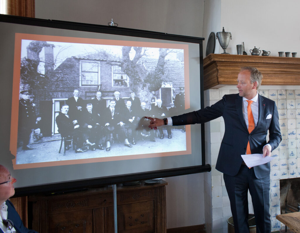 van der Leeden 100 jaar